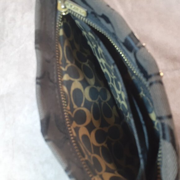 Vintage Coach Wristlet Full Zip Mini Wallet Brown with Gold Tone 8.5x4.5 - Picture 9 of 12